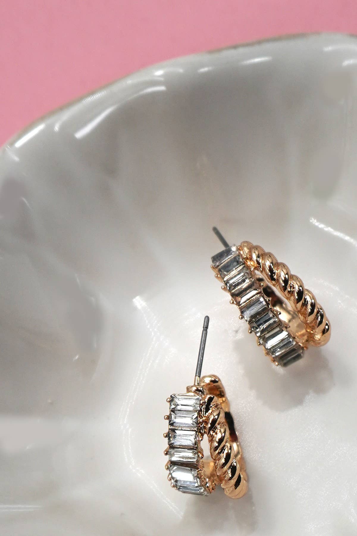 Intertwined Weekend Hoop